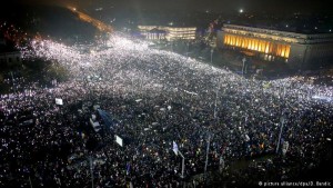 rumani protestat