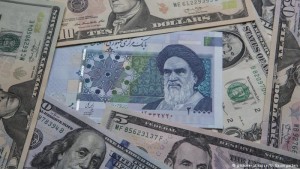 para iraniane dhe dollar