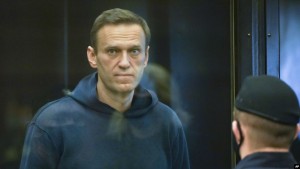 Udhëheqësi i opozitës ruse Alexei Navalny në seancën kundër tij në një Gjykatë të Moskës
