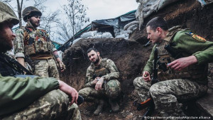 Ushtarë ukrainas në Donbas