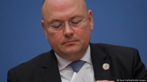 Shefi i autoritetit kryesor të sigurisë kibernetike të Gjermanisë, Arne Schönbohm